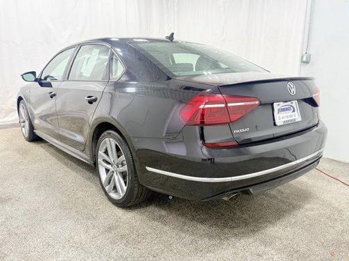 2018 Volkswagen Passat 2.0T R-Line