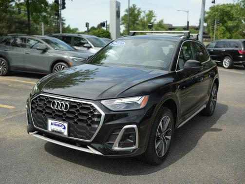 Mythos Black Metallic 2022 Audi Q5 45 S line quattro Premium