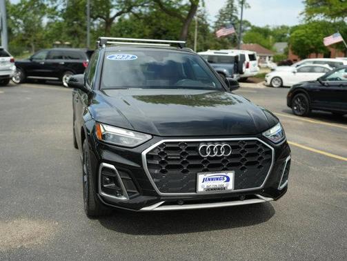 Mythos Black Metallic 2022 Audi Q5 45 S line quattro Premium