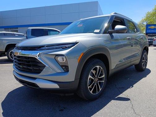 Sterling Gray Metallic 2026 Chevrolet Trailblazer LT