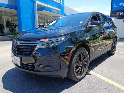 Mosaic Black Metallic 2024 Chevrolet Equinox LS