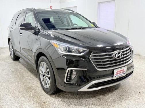 2017 Hyundai SANTA FE SE