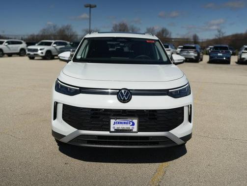Pure White 2026 Volkswagen Tiguan 2.0T SE
