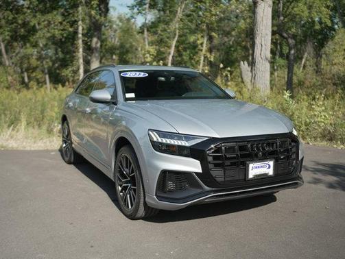 2022 Audi Q8 55 Premium Plus