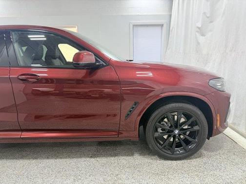 2024 BMW X4 xDrive30i
