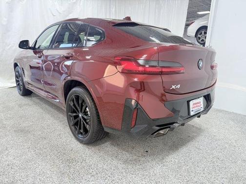 2024 BMW X4 xDrive30i
