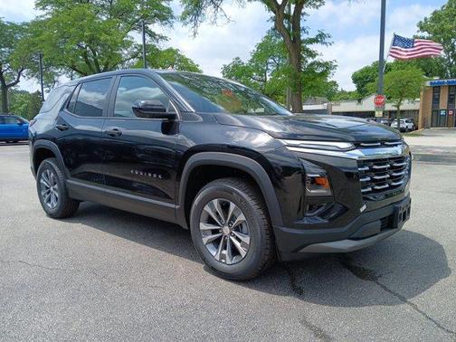 Mosaic Black Metallic 2026 Chevrolet Equinox LT