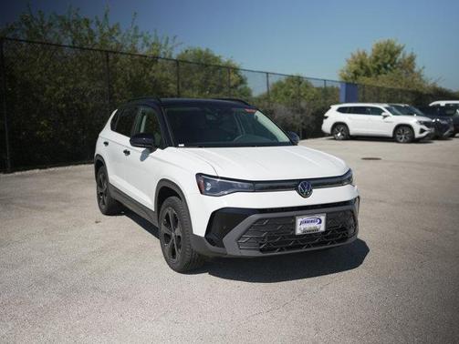 2025 Volkswagen Taos 1.5T SE Black