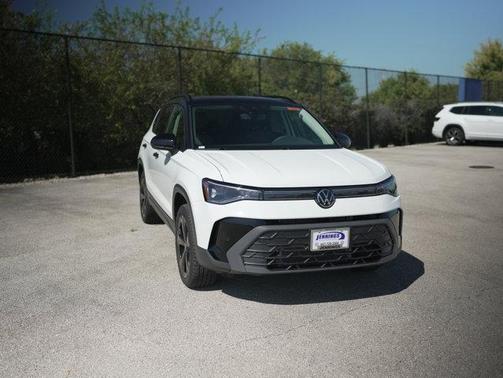 2025 Volkswagen Taos 1.5T SE Black