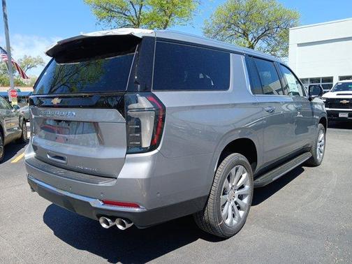 2025 Chevrolet Suburban Premier