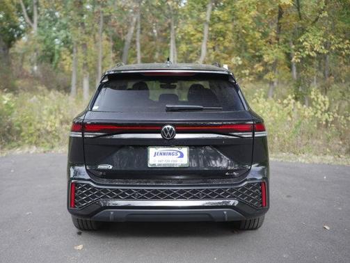 2025 Volkswagen Tiguan 2.0T SE R-Line Black