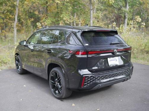 2025 Volkswagen Tiguan 2.0T SE R-Line Black
