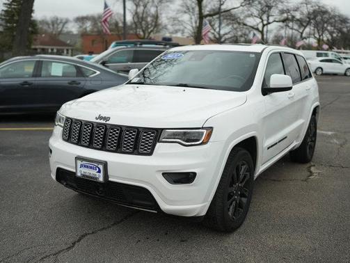2022 Jeep Grand Cherokee WK Laredo