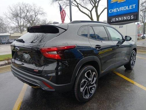 Mosaic Black Metallic 2026 Chevrolet Trax 2RS