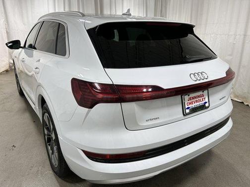 2022 Audi e-tron Premium