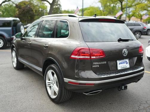 Black 2015 Volkswagen Touareg Executive