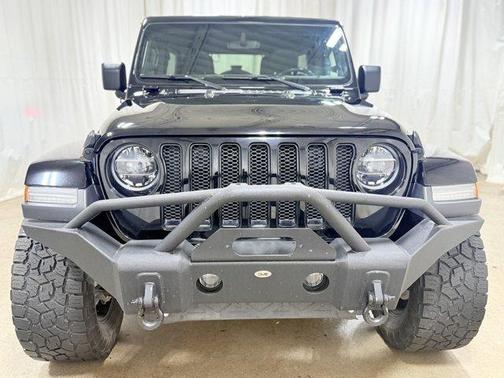 2020 Jeep Wrangler Unlimited Sahara Altitude