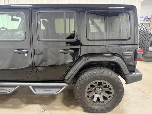 2020 Jeep Wrangler Unlimited Sahara Altitude