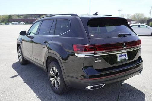 2025 Volkswagen Atlas 2.0T SE