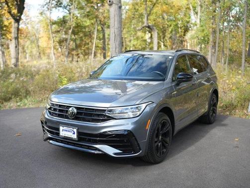 2023 Volkswagen Tiguan 2.0T SE R-Line Black