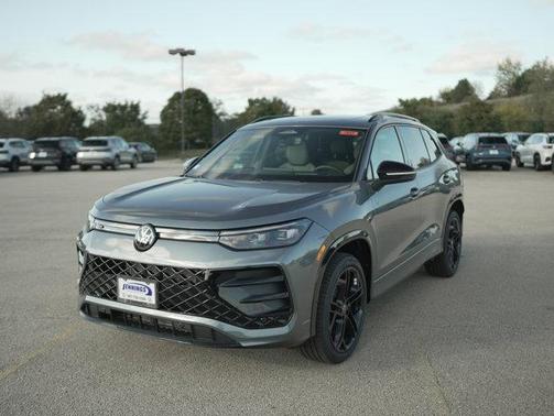 2025 Volkswagen Tiguan 2.0T SE R-Line Black