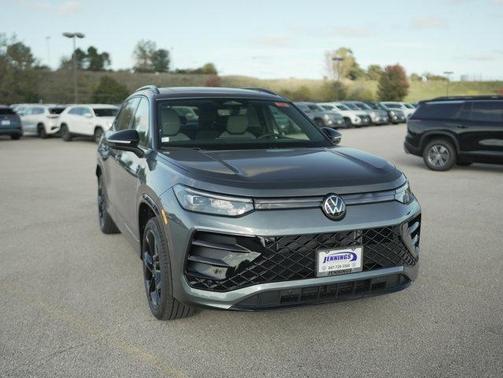 2025 Volkswagen Tiguan 2.0T SE R-Line Black