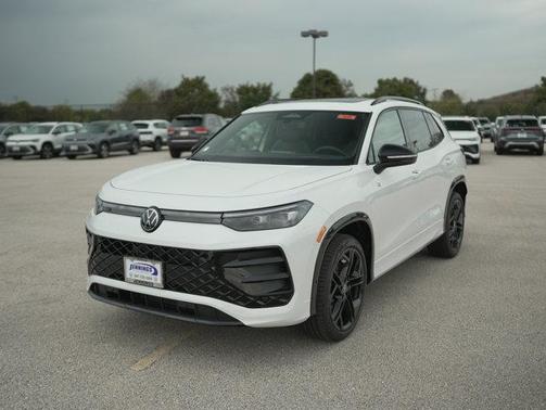 2025 Volkswagen Tiguan 2.0T SE R-Line Black