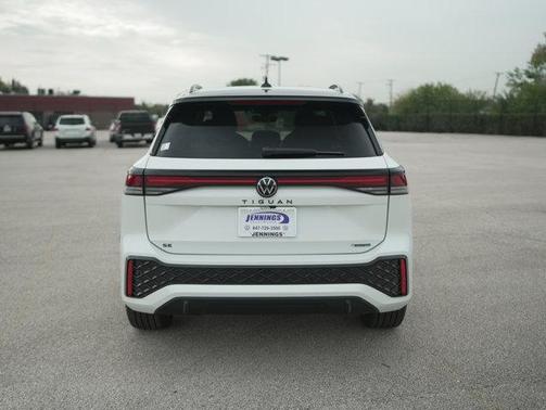 2025 Volkswagen Tiguan 2.0T SE R-Line Black