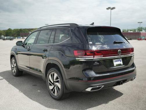 2025 Volkswagen Atlas 2.0T SE