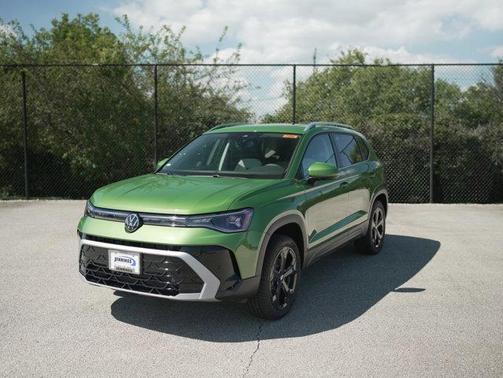 Bright Moss Green 2025 Volkswagen Taos 1.5T SEL
