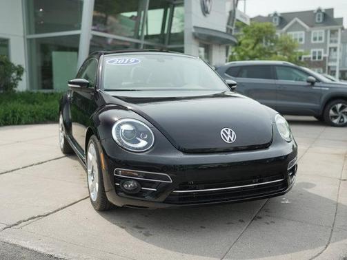 2019 Volkswagen Beetle 2.0T SE