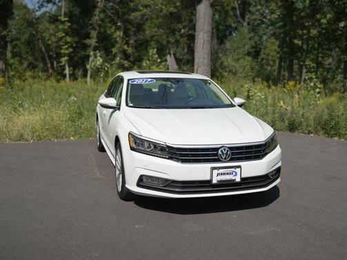 2017 Volkswagen Passat 1.8T SEL Premium