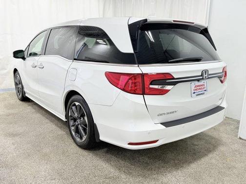 White 2021 Honda Odyssey Elite