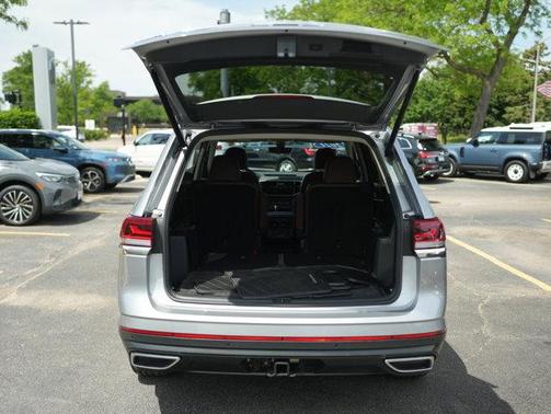 Pyrite Silver Metallic 2021 Volkswagen Atlas 3.6 V6 SEL