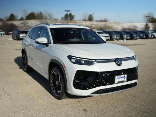 2026 Volkswagen Tiguan 2.0T SEL