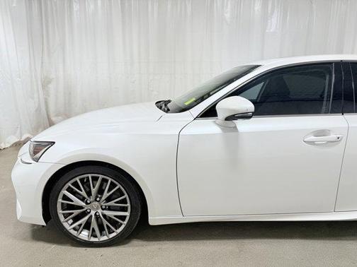 2018 Lexus IS 300 Base