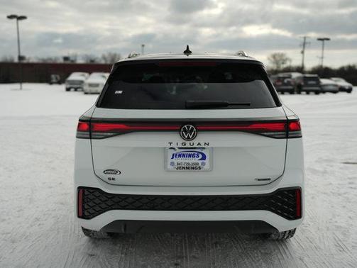 2026 Volkswagen Tiguan 2.0T SE R-Line Black