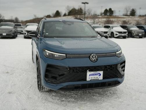 2026 Volkswagen Tiguan 2.0T SE R-Line Black