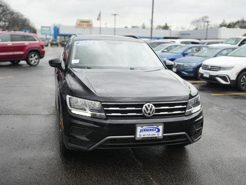 Deep Black Pearl Effect 2020 Volkswagen Tiguan 2.0T SE