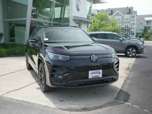 2025 Volkswagen Tiguan 2.0T SE R-Line Black