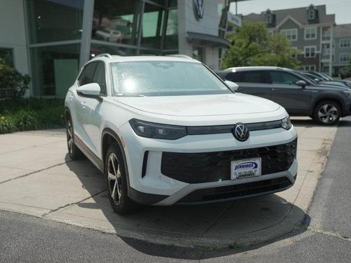 2025 Volkswagen Tiguan 2.0T SE