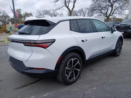 2026 Chevrolet Equinox EV LT 1