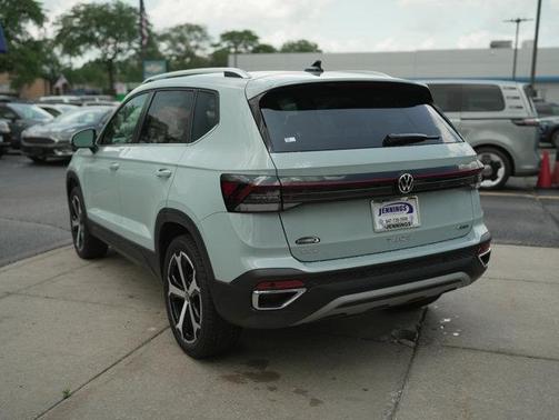 2025 Volkswagen Taos 1.5T SEL