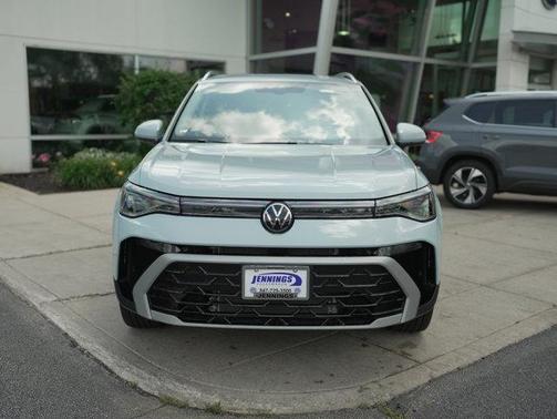 2025 Volkswagen Taos 1.5T SEL