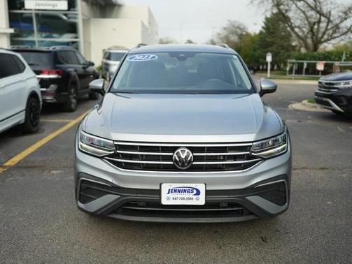 Pyrite Silver Metallic 2023 Volkswagen Tiguan 2.0T SE