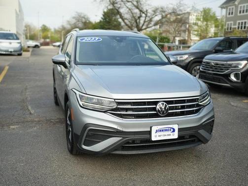 Pyrite Silver Metallic 2023 Volkswagen Tiguan 2.0T SE