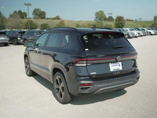 2025 Volkswagen Taos 1.5T SE Black
