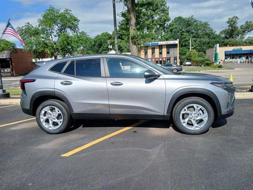2025 Chevrolet Trax LS