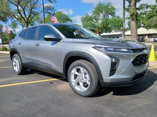 2025 Chevrolet Trax LS