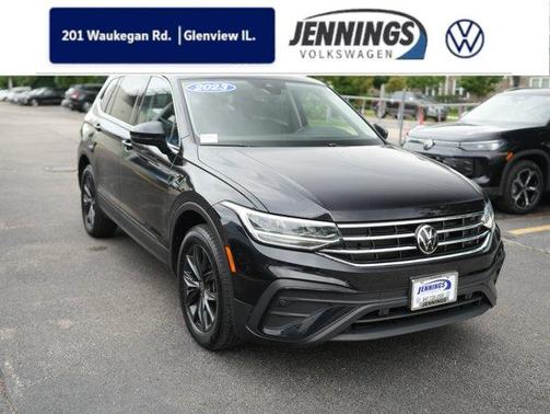 Deep Black Pearl Effect 2023 Volkswagen Tiguan 2.0T SE